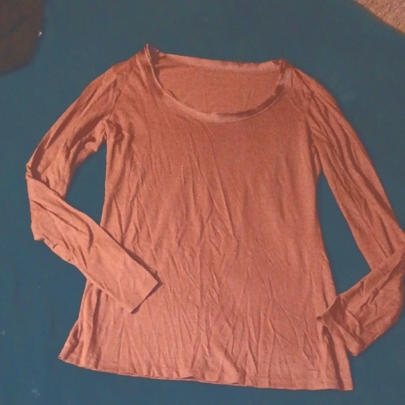 Must Bundle For $3 Offer.    Ann Taylor Women's Small Mauve Long sleeve Top - Picture 1 of 3